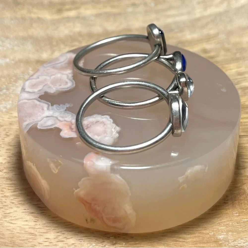 Kendra Scott Ivy Ring Set in Navy Silver-tone - Picture 9 of 10